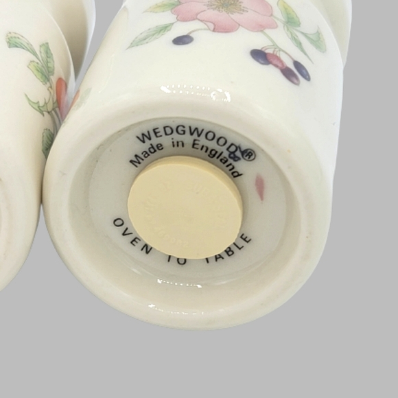 Wedgwood England Roseberry Bone China Pepper Salt Shaker Set Retired Vintage - Picture 7 of 10